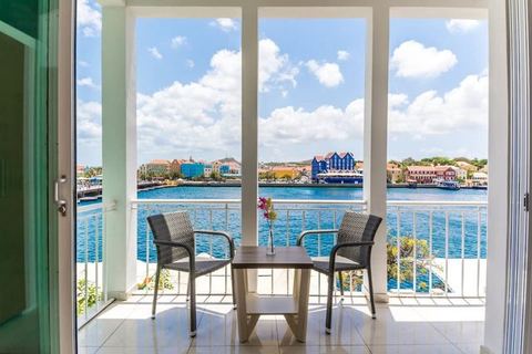 Luxurious Yacht View Apt w/ Balcony at Famous Handelskade — Willemstad