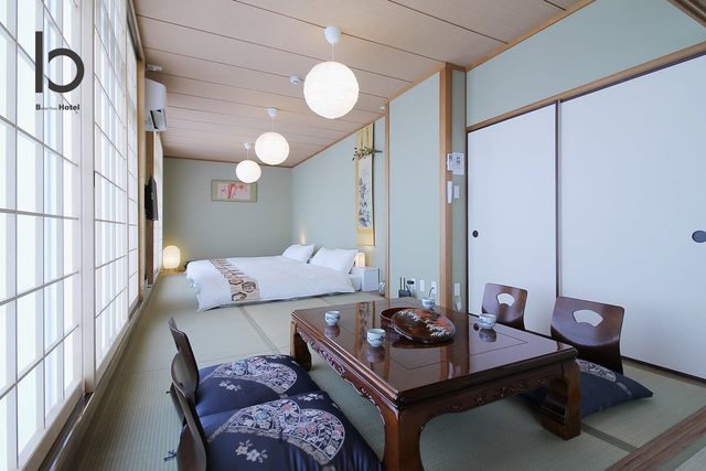 Spacious 2 bedroom Japanese Apt for 10 ppl 401 — Hiroshima City, Hiroshima