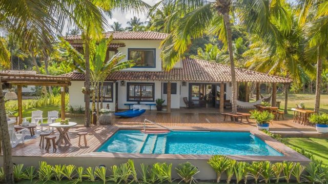 Beautiful Beachfront Mansion - ALA020