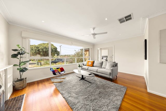 168*Garden House in box hill north3bed1.5bth — Box Hill North, Victoria