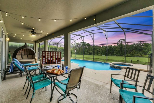 Southwest facing pool! 5 Miles from Disney.