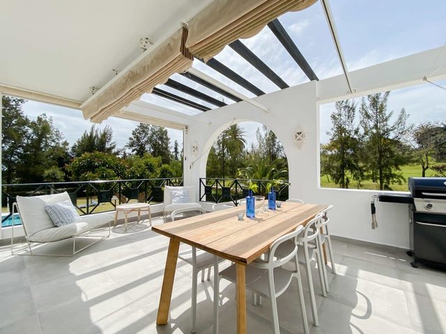 Las Terrazas 3 | Apartment Pool Parking Complex
