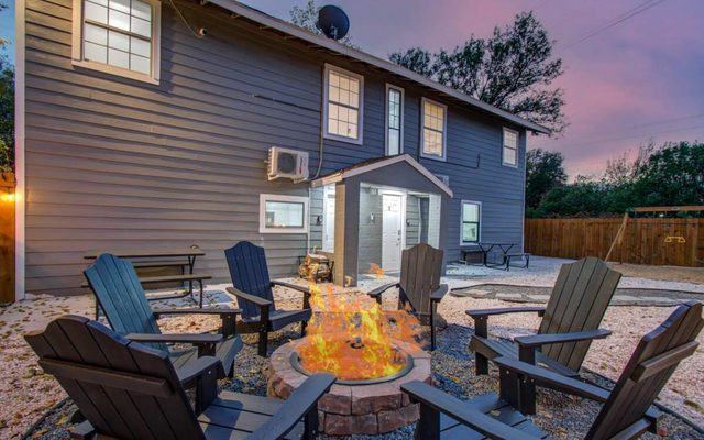 Heart of Houston - 8-BD/4-BA with Yard