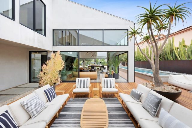 The Colony Reserve by Stay Awhile Villas — Malibu, CA