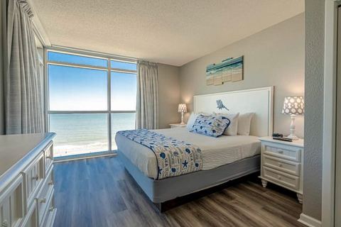 AMAZING OCEAN VIEWS, Remodeled, Bay View 803!
