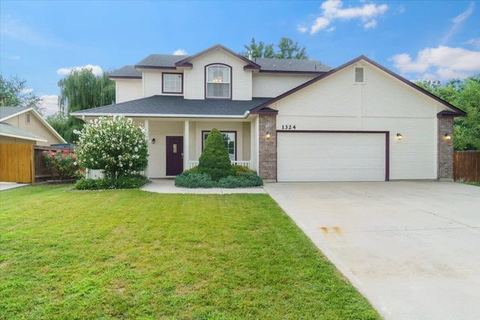 #StayInMyDistrict Spacious & Updated in Eagle