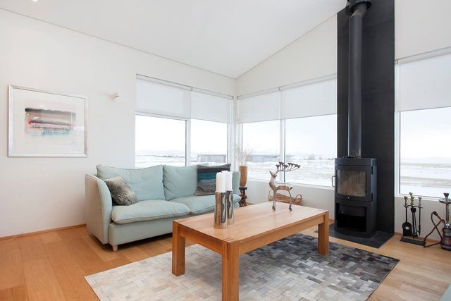 The Golden Circle Lodge - Luxurious villa with  Sauna — Grímsnes, South