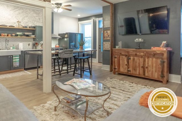 2BR with Workspaces & Deck ABODEbucks