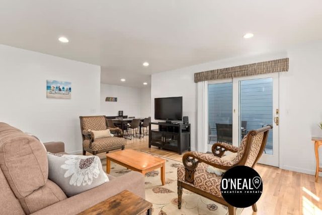 Capitola Village Hideaway