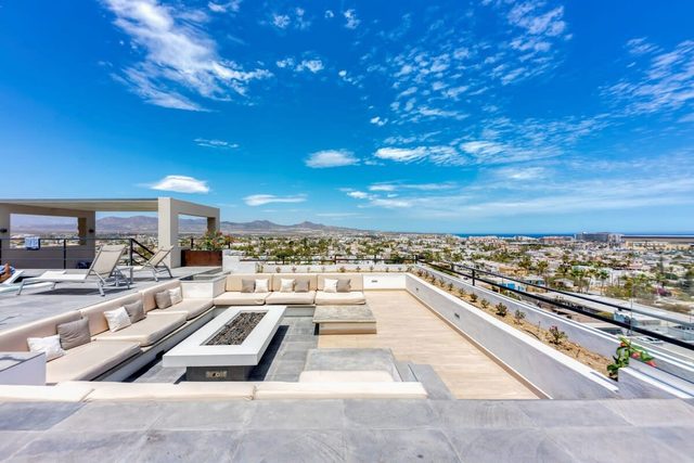 Studio Rooftop & Pool in Cardinal