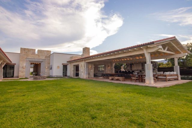 Villa 4BR Pueblo Parvada