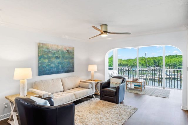 Bayside Villa 4118 | Spacious Harbourview Residence | Sleeps 6 | Walk to the Beach