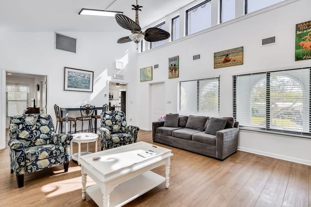 Gorgeous Near Beach Pool Home in West Rocks