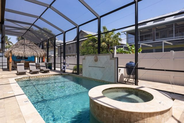 Jungle Bird | Gorgeous Beach Condo with Pool, Spa, and Bikes