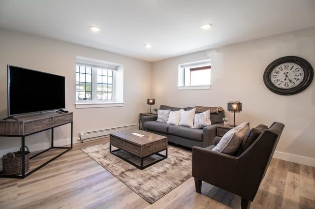 NN - The Flats on 4th #1 - Downtown 2-Bed 2-Bath