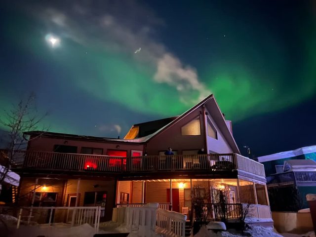 NN - The Aurora Bayside Inn, Northern Skies Room — Yellowknife, Northwest Territories