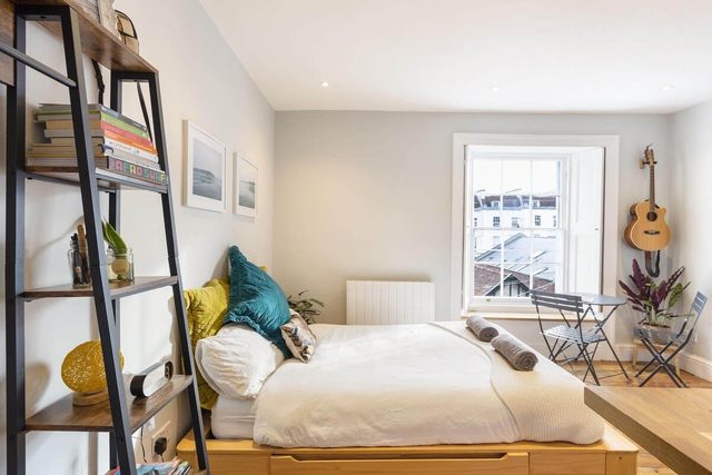 Stylish Flat on Beautiful Clifton Street, Parking