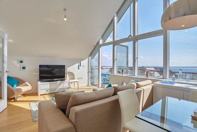Stunning Apartment, Balcony Sea Views, St Ives