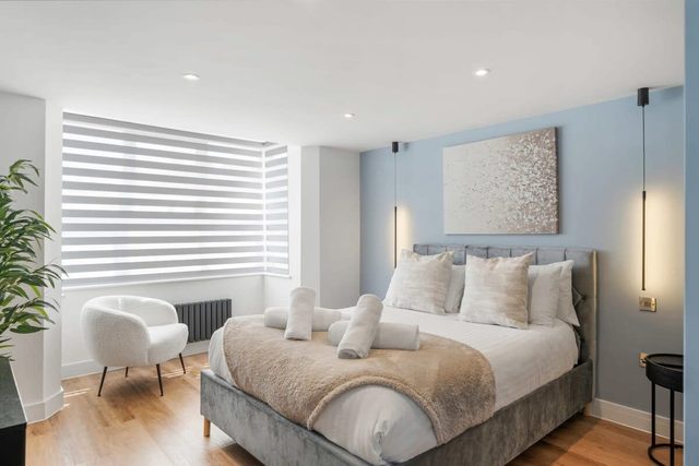 Modern Apartment with Parking nr Seafront