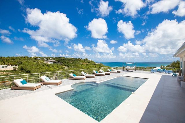 Azur Dream (7 bedrooms) - Villa with ocean view, pool and gym, Terres Basses, St. Martin