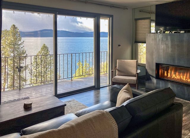 A Lake Town's Dream! Enjoy the dock and views.