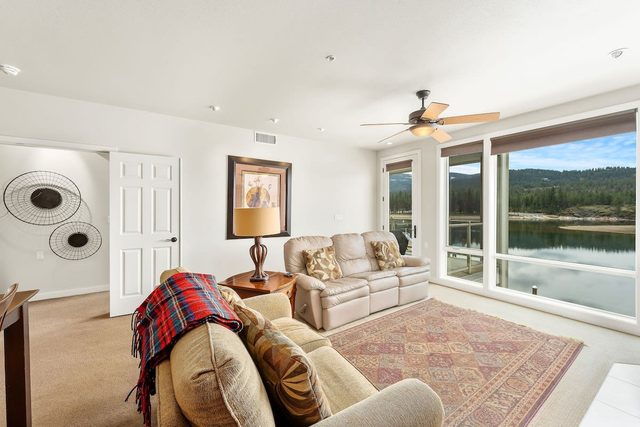 Salmon Run Condo - Overlooking the Spokane River