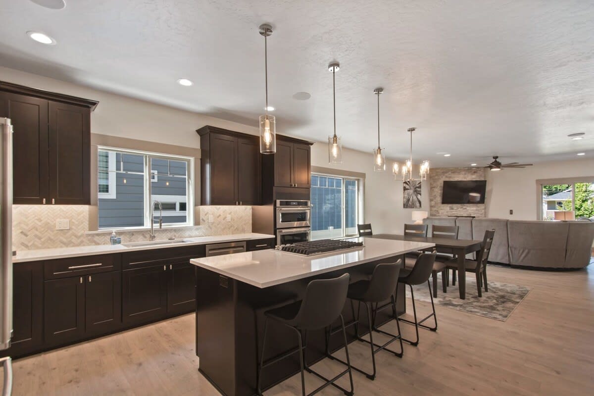 Craftsman by the Lake | Unbelievable Location