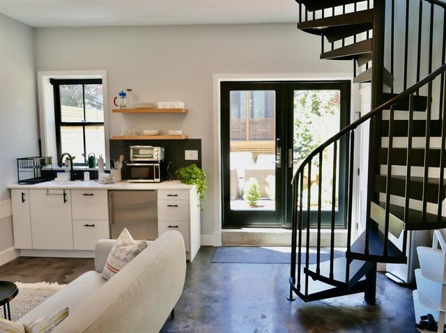 The Chic Carriage house in Shaw! Sleeps 2 — Washington, DC