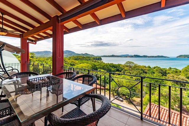 Stunning Hillside Villa with Panoramic Ocean Views & Infinity Pool