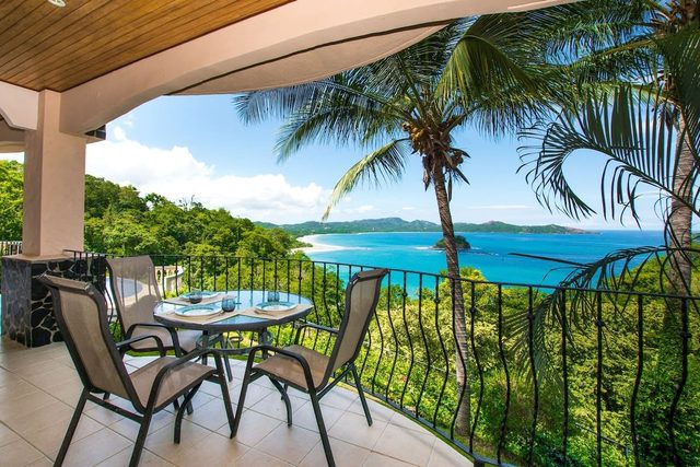 Beautiful Condo in Peaceful Cliffside Location with a Private Balcony & Stunning Ocean and Mountain Views