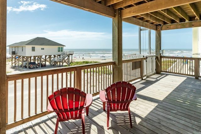 A'Wave From It All - WOW View, Steps to Beach Entrance!