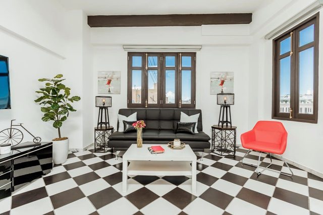 Mario's Old San Juan Flat | 1 Bedroom in best location in Old San Juan with Plaza View — San Juan, PR