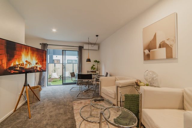 CBD 2BR Retreat | Private Garden + BBQ