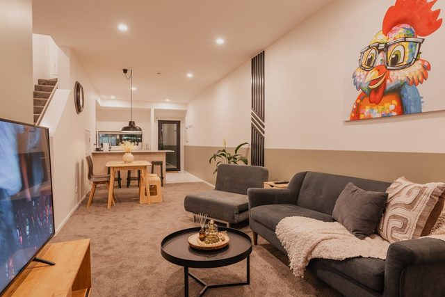 Christchurch CBD | Sleeps 7 + Games + Parking