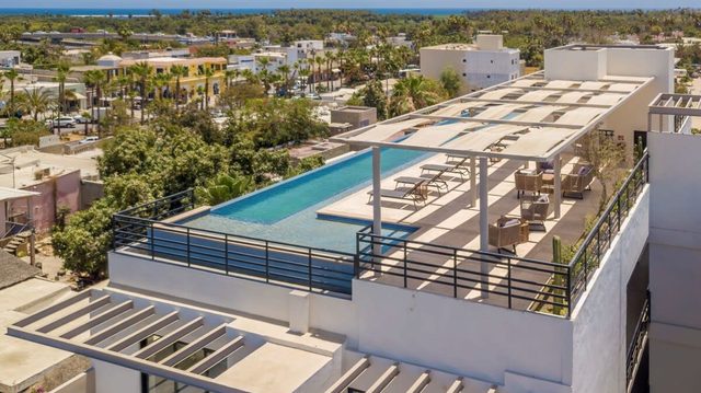 1BR Rooftop & Pool in Cardinal