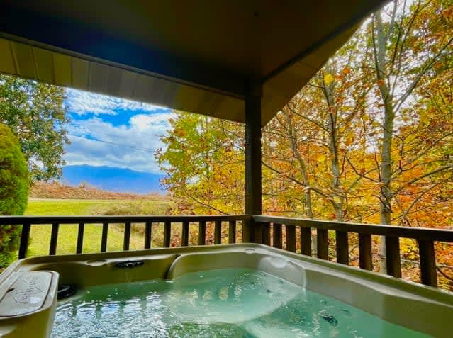 Big Views of Mt. LeConte/Near Downtown Gatlinburg