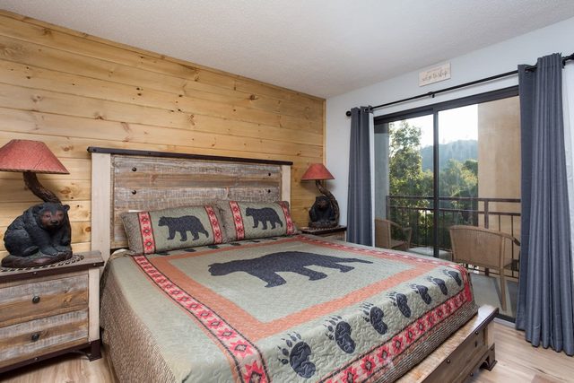 Walk To Downtown Gatlinburg/Mountain Views/Cozy