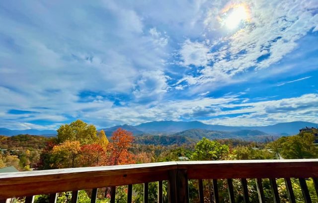 Incredible Mountain Views Near Dtown Gatlinburg!