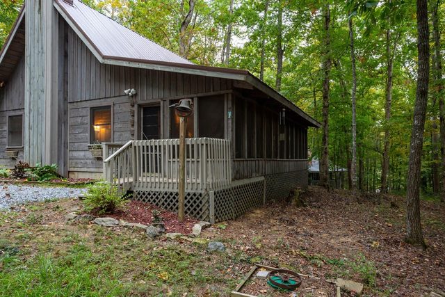 Stylish Cabin Near Pigeon Forge