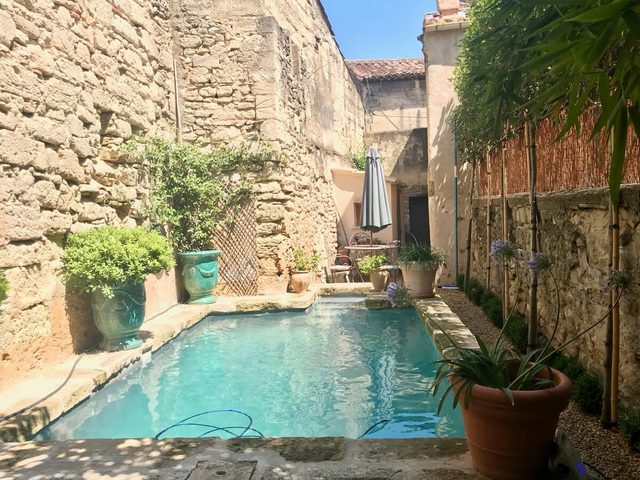 Chez Vous à Uzès, Heated Pool, Garden, Historic Centre — Uzès, Occitanie