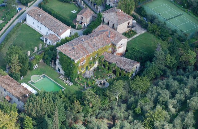 Villa Michaela, New Listing! Spacious villa, exclusive venue with Pool, Chapel and Tennis courts