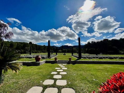 New! Saint-Rémy-de-Provence, Beautiful Gardens, Indoor and Outdoor Pools, in Provence Country House