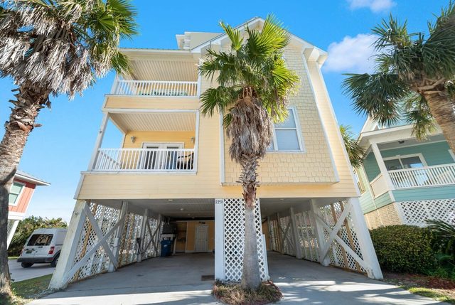 Blue Lagoon Beach House — Gulf Shores, AL