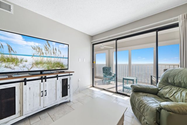 Beachfront Sunroom Condo w/Gulf View & Pool, Edgewater 82