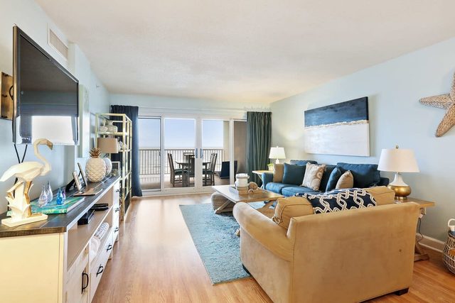 Sandy Key 635 - Oceanfront Condo w/Gulf Views, Pools & Hot Tub — Pensacola, FL