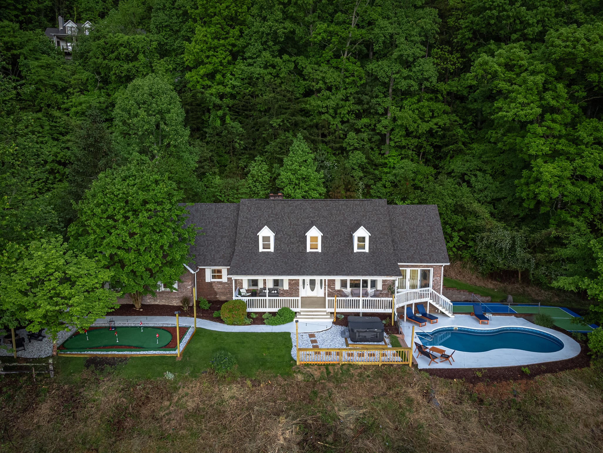 Massive Asheville Compound~A Memorable Experience