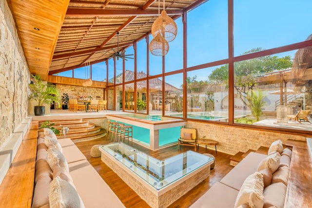 Villa Vienna - New 8BDR, Jacuzzi, Sauna and Cinema
