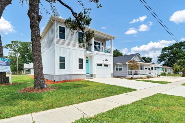 The Beacon, Steps From The Beach — Carolina Beach, NC