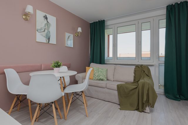 Solec 79 Warsaw | Air-conditioned Apartment with Balcony | Attractive Location in the Centre