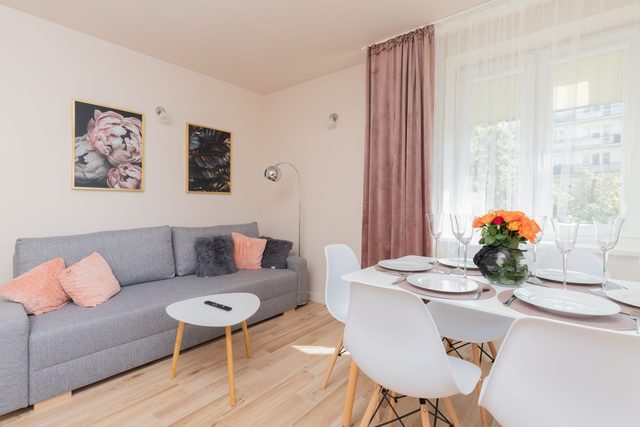 Rejtana 2 Warsaw | Charming Apartment in Mokotów | Functional Interiors | Balconies